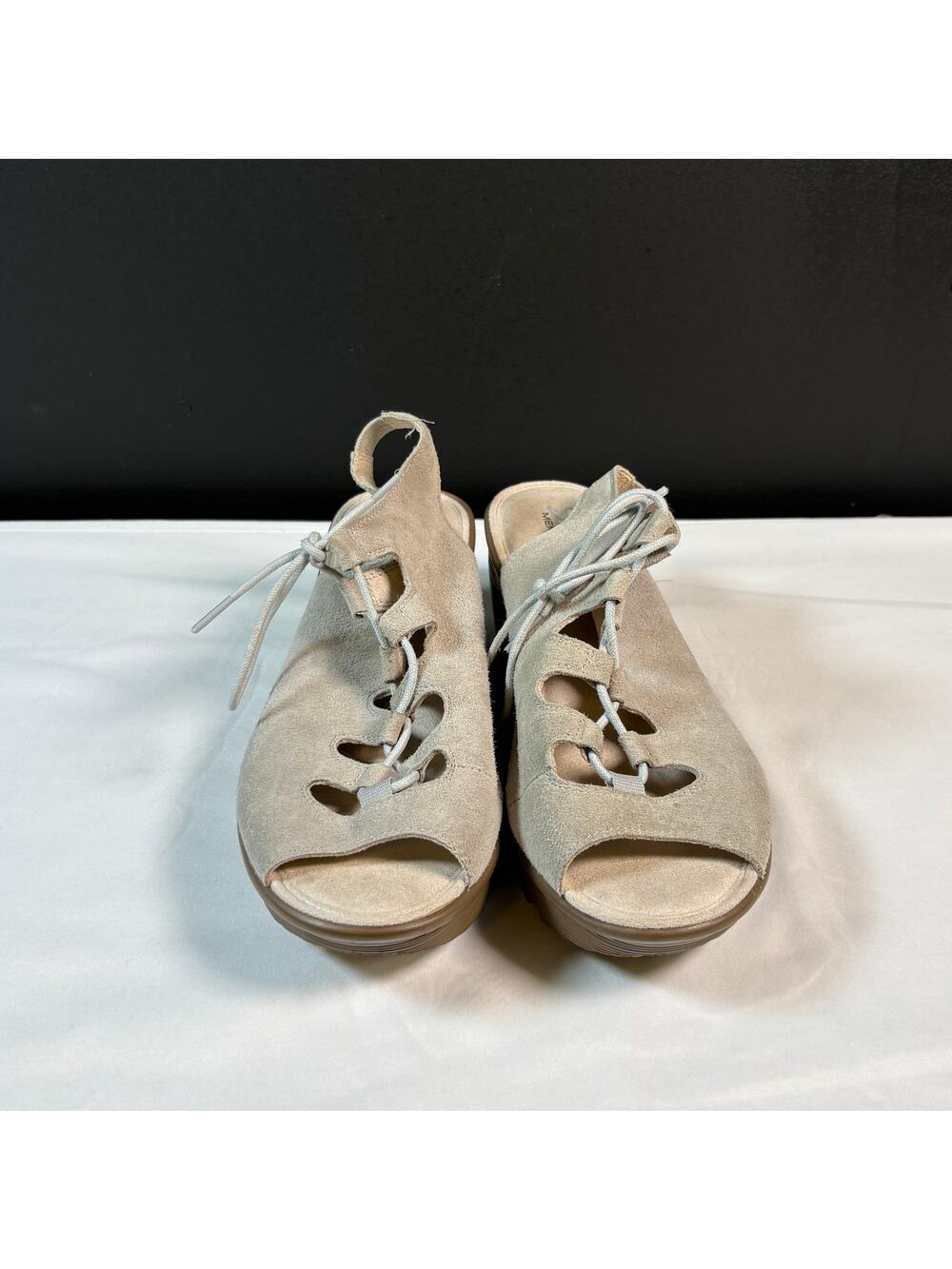 Skechers Memory Foam Wedge Sandals Womens 8.5 Beige Suede Lace